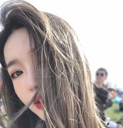 年度最美發色榜單出爐 青木亞麻桂冠加冕，青木灰高級感霸屏